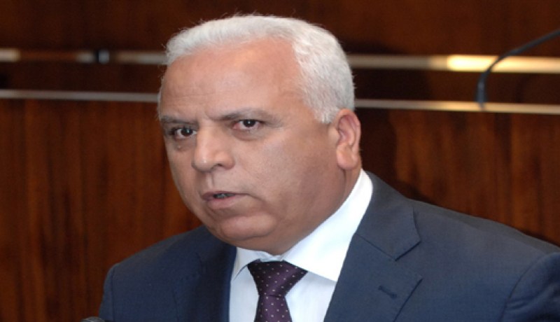 الدّنيا مع الواقف