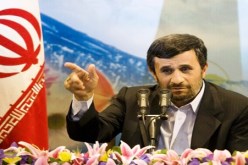 أحمدي نجاد يصف دولا أوروبية بأنها دمي في يد واشنطن