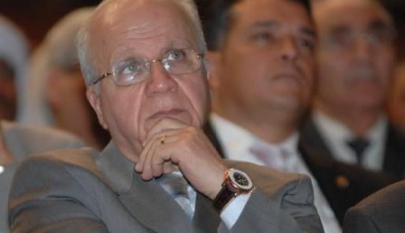 قنصل الجزائر..خبير حتى في العقار!