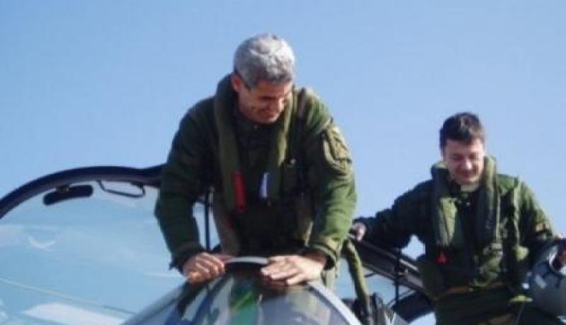 القذافي ينجو من عملية استشهادية نفّذها طيّار ''كاميكاز''