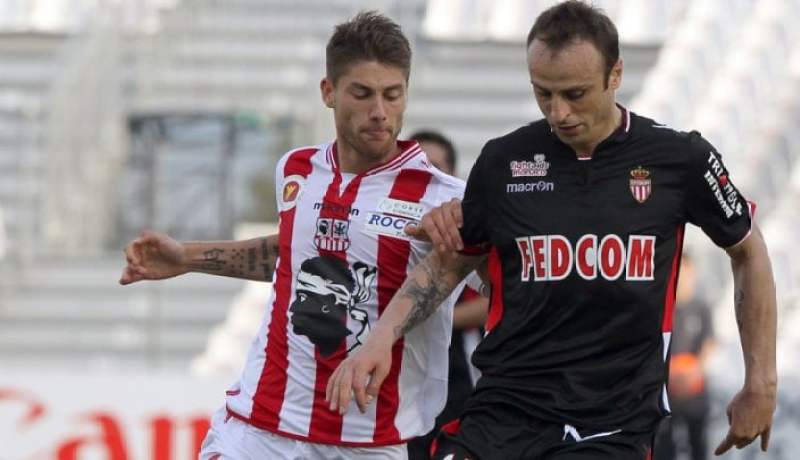 موناكو يواصل مطاردته لباريس سان جرمان المطالب بالفوز ليتوج باللقب