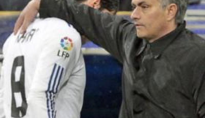 مورينيو يستبعد كاكا من قائمة الكلاسيكو