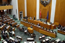 النمسا تتهم اللائجين بالبحث عن الرفاهية