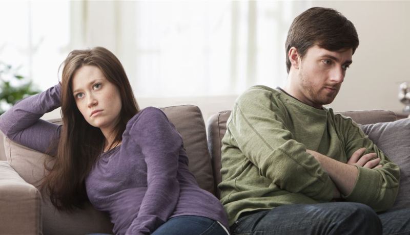 أبناء ضرّتي من زوجها السابق يتربصون بأولادي.. ما حيلتي؟
