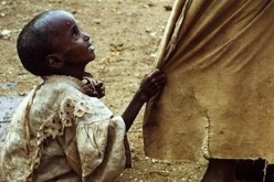 جياع.. حفاة في بلد الخيرات