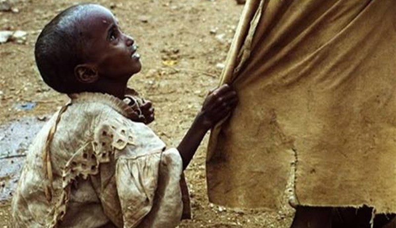 جياع.. حفاة في بلد الخيرات