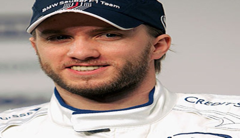 هيدفيلد يشارك في سباق لومان الفرنسي للسيارات