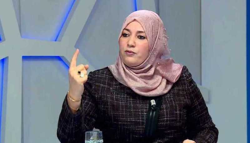 نعيمة صالحي: مناضلو حزب العدل والبيان في مسيرات الجمعة لتطبيق المادة 102!