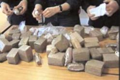 شرطة الحدود بمطار الجزائر توقف معوق حاول‮ ‬تهريب المخدرات في‮ ‬رجله البلاستيكية