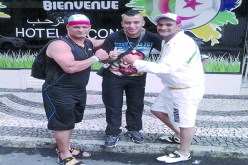 كاديو شميسـو والعيادي أنصار أوفياء يتحدّون الإيـبولا من أجل تشجيع الخضر في الكان