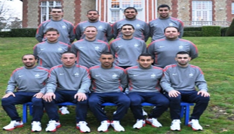 تشكيلة عربية لمنتخب فرنسا في‮ ‬كرة القدم داخل القاعات