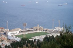 تأجل تغطية ميدان عمر حمادي  ببساط جديد