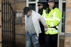 القبض على رجل بشبهة الهجوم على الشرطة خارج قصر باكنجهام