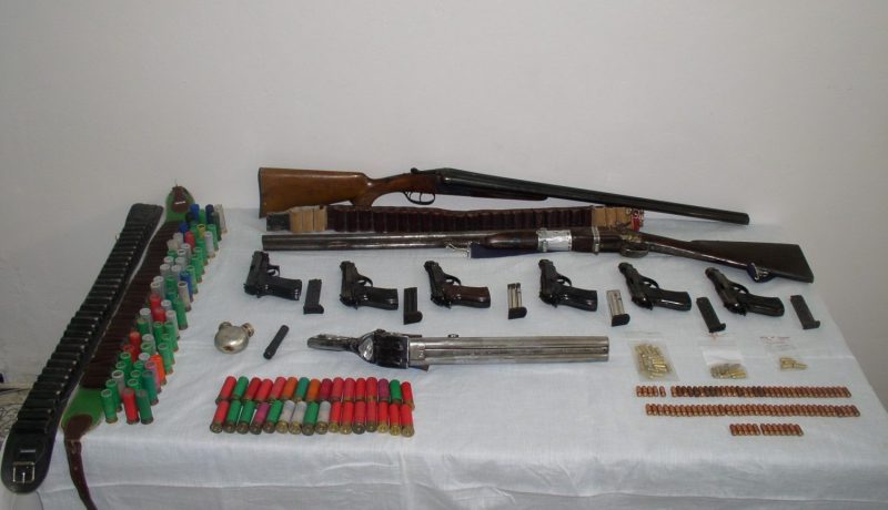 تفكيك ورشة سرية لصناعة الأسلحة وحجز 15 بندقية في العلمة