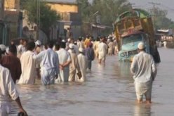 أكثر من ألف قتيل اثر الفيضانات في باكستان