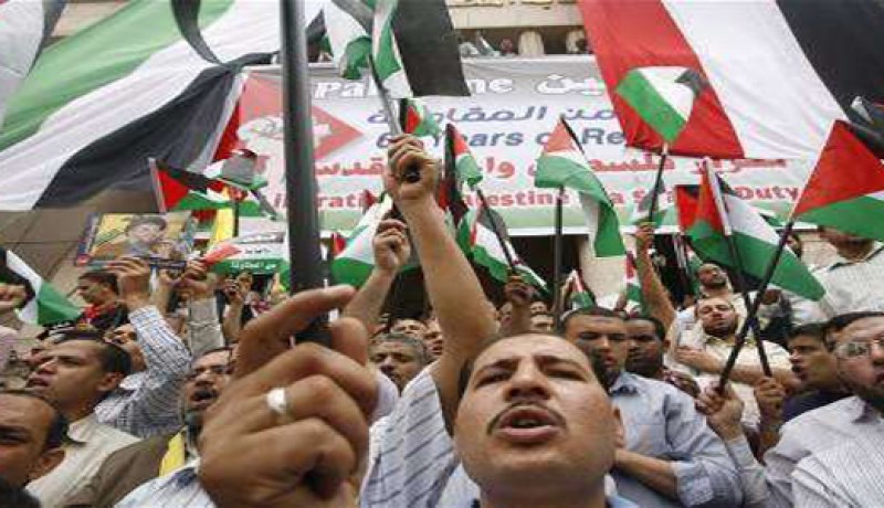 الاحتلال يقمع مسيرتين منددتين بالجدار العنصري والاستيطان بالضفة الغربية