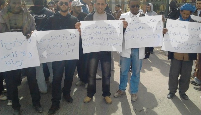 بطّالو الجنوب يتظاهرون في الوادي ويطالبون بمحاكمة شكيب خليل