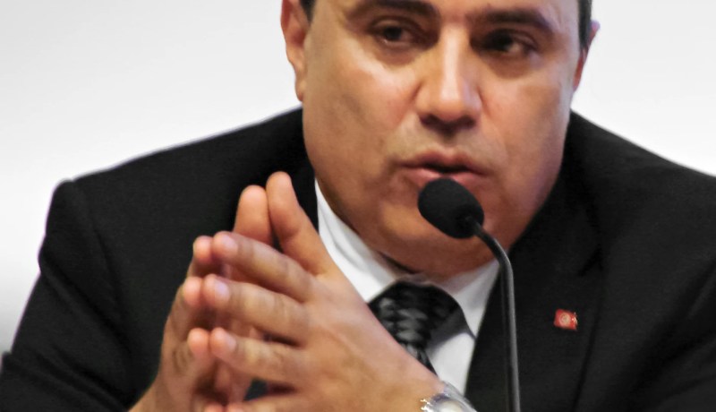 رئيس الحكومة التونسية يشرع في زيارة عمل و صداقة للجزائر