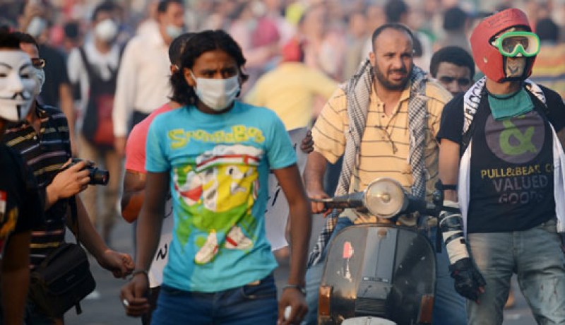قتيل في مواجهات بين طلاب مؤيدين لمرسي والامن في القاهرة