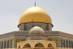 مسئول دينى: بلدية الاحتلال أصدرت قراراً بتحويل باحات الأقصى لحدائق عامة