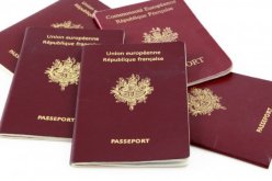 فرنسا تتجه نحو تعديل دستوري لإسقاط الجنسية عن بعض المتهمين بالإرهاب