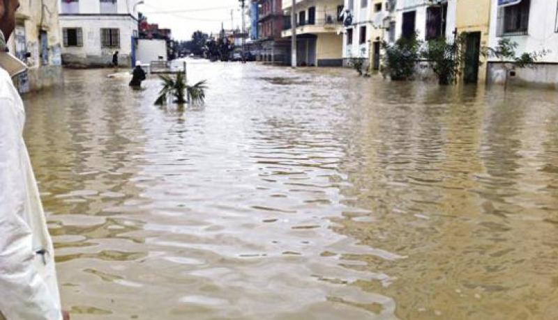 تهاطل أمطار غزيرة على ولاية وهران دون تسجيل أي خسائر بشرية