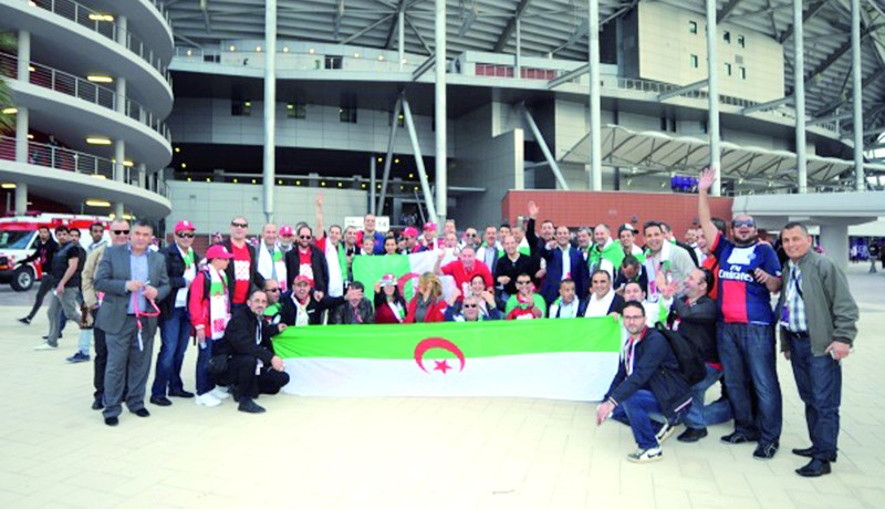 Ooredoo   تحقق حلم مئات الأنصار الجزائريين وتمنح لهم فرصة مشاهدة أكبر نجوم الكرة المستديرة في العالم