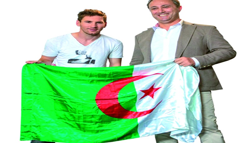 MESSI يحمل العلم الجزائري ويُعجب بأغنية معاك يالخضرا