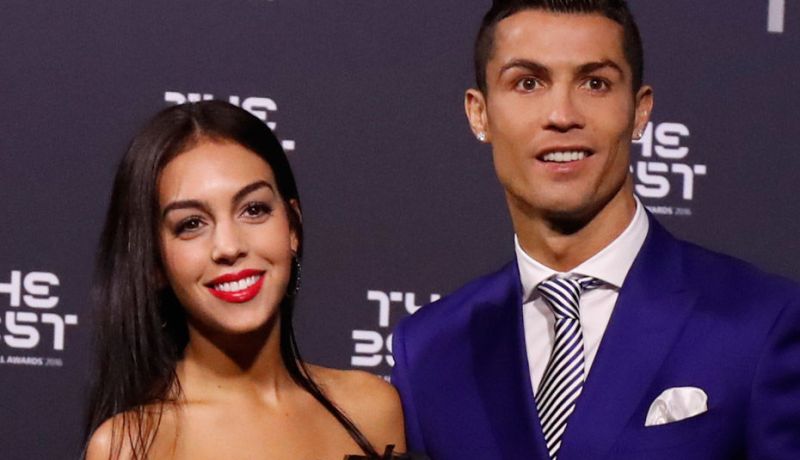 رونالدو يقرر الزواج من صديقته جورجينا !