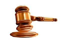 كهل يكتشف أن له ابنا بعد سنوات من طلاقه بالعاصمة!