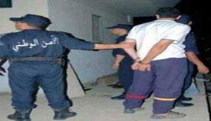 توقيف لص بحوزته حقائب مسروقة بها 20 هاتفا نقالا في تلمسان