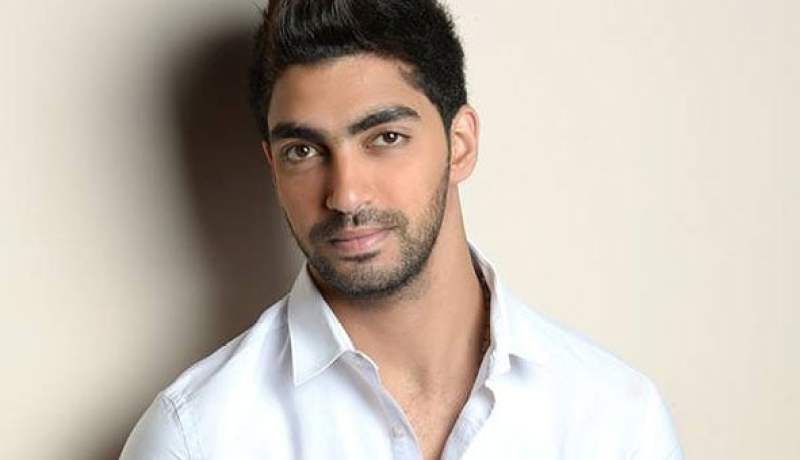 نجم ستار أكاديمي مينا عطا يحيي حفلا غنائياً في القاهرة