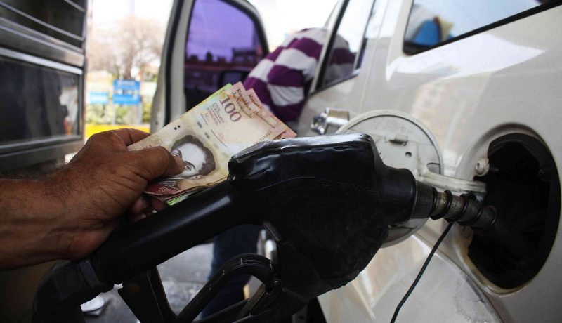 فنزويلا ترفع سعر البنزين للمرة الأولى منذ 20 عاما