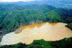 بحيرات تقتل زوارها