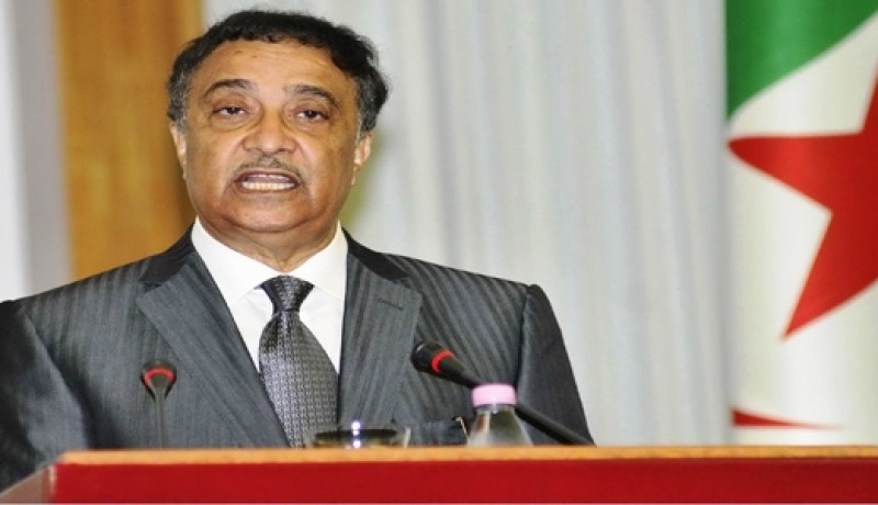 ''الفايسبوك'' ينافس رحماني في بوسعادة