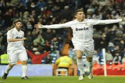 ثلاثية رونالدو تقود الريال للفوز على ليفانتي