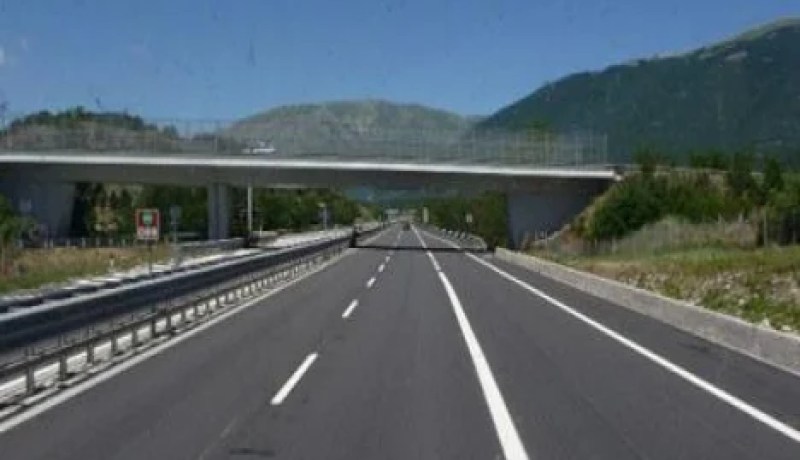 لجنة وطنية لرفع العقبات التي تعيق مشروع الطريق الرابط بين البليدة والأغواط