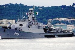 البحرية تنقذ رعية رومانيا بمروحية