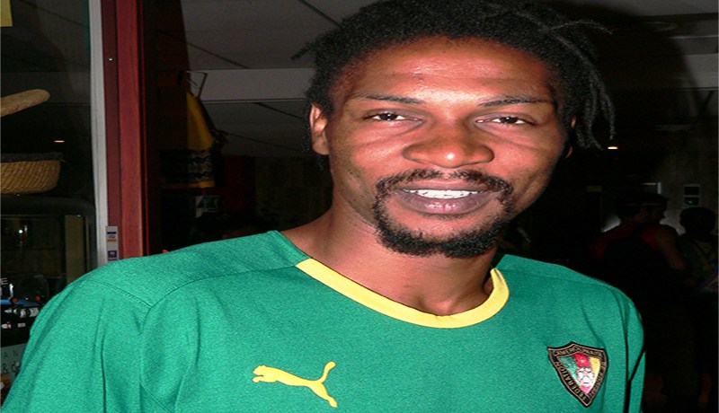 اللاعب الكاميروني الأسطوري سونغ في غيبوبة عقب اصابته بجلطة دماغية