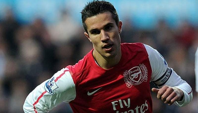 فان بيرسي ينال لقب أفضل هداف