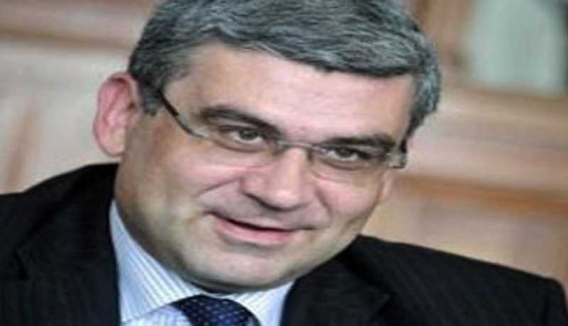 رئيس الوزراء الروماني يعلن استقالته