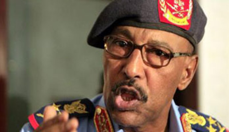 وزير الدفاع السودانى يلتقى وفد اللجنة الأمنية لجنوب السودان