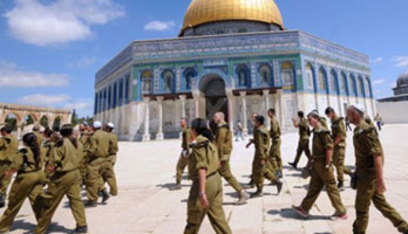 إسرائيل تقسم المسجد الأقصى زمنياً للصلاة تمهيداً للسيطرة عليه