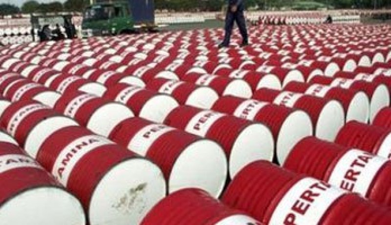 أسعار النفط تهبط لـ39 دولارا للخام الأمريكى و42 لخام برنت