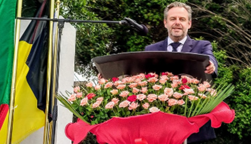 سفير بلجيكا بالجزائر: “أهنئ المنتخب الجزائري.. وهناك مشاريع قوية بين الجزائر وبلجيكا”