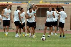 بلحاج، يبدة، بوڤرة وعنتر يحيى لا يغادرون غرفة زياني.. “البلاي ستايشن” حاضرة في غرفة زاوي ومنصوري وبزاز منعزلان