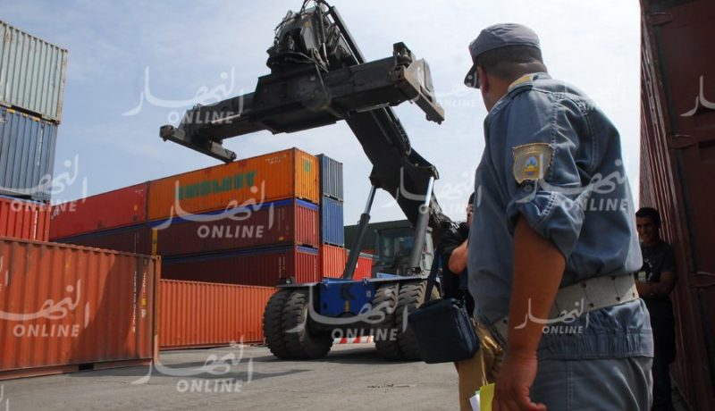 حجز 10 أطنان من «الشيفون» ومحركات وقطع غيار في ميناء مستغانم