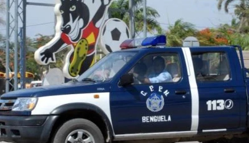 الهاجس الأمني، تنظيم سيئ، أرضيات الملاعب كارثية وتتويج مشبوه للفراعنة