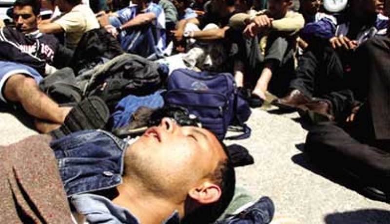 إنقاذ 33 مرشحا للهجرة السرية بعرض البحر بمستغانم