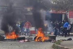 سكان بلدية بني فودة بسطيف يغلقون الطريق الوطني رقم 77